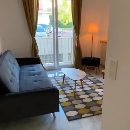 Entier. Riquier ניס